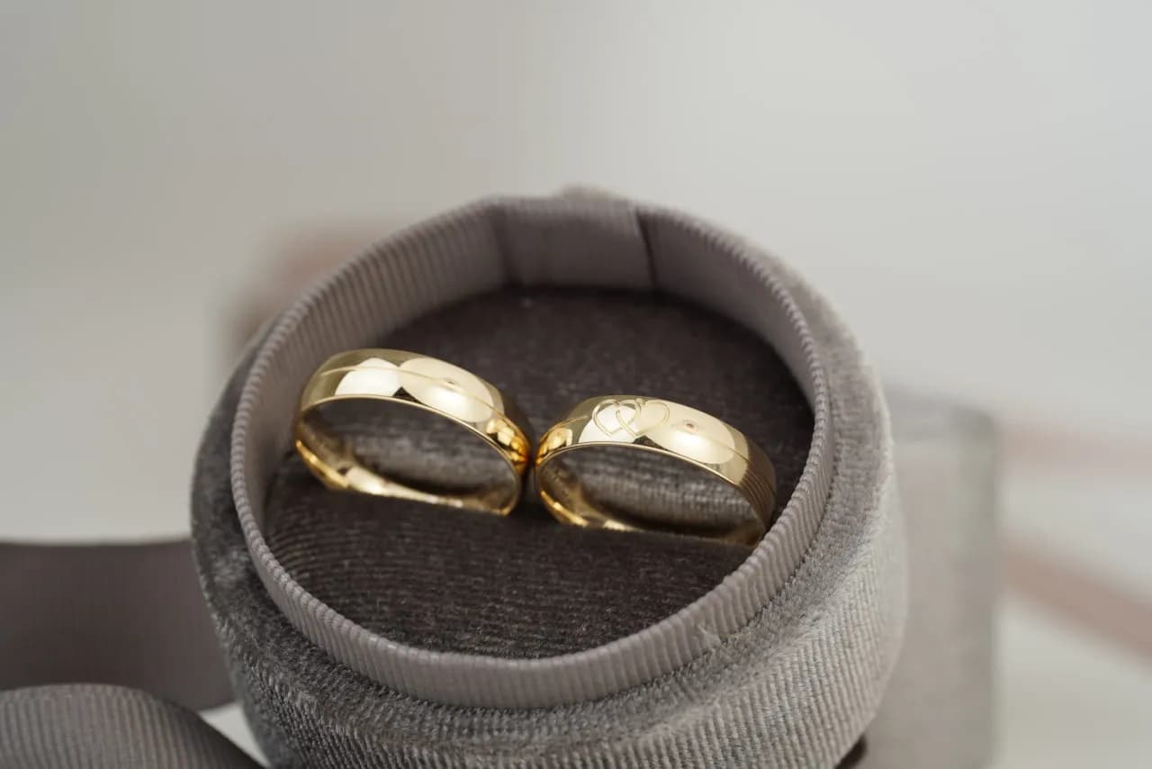 Jak zmniejszyć obrączkę bez ryzyka uszkodzenia i z zachowaniem estetyki