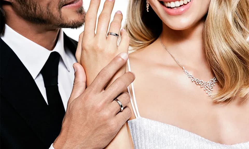 Jak mierzyć obrączki, aby uniknąć błędów i dobrze dopasować pierścionek