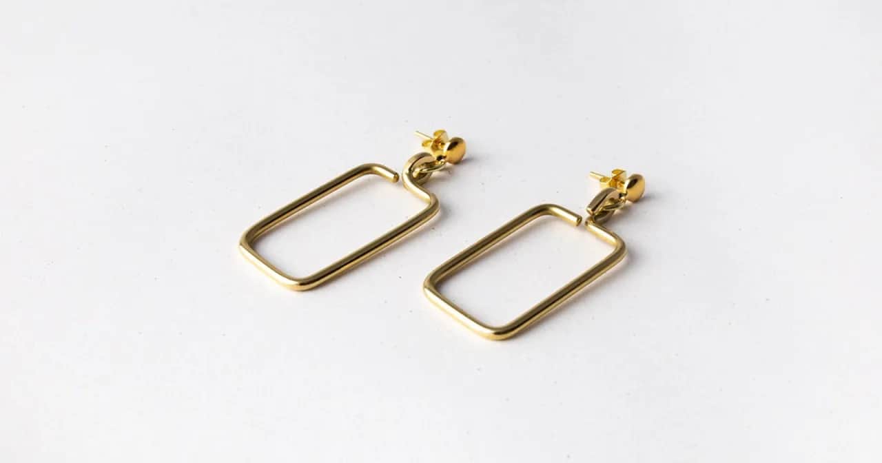 Czy biżuteria z mosiądzu czernieje? Oto powody i sposoby na ochronę