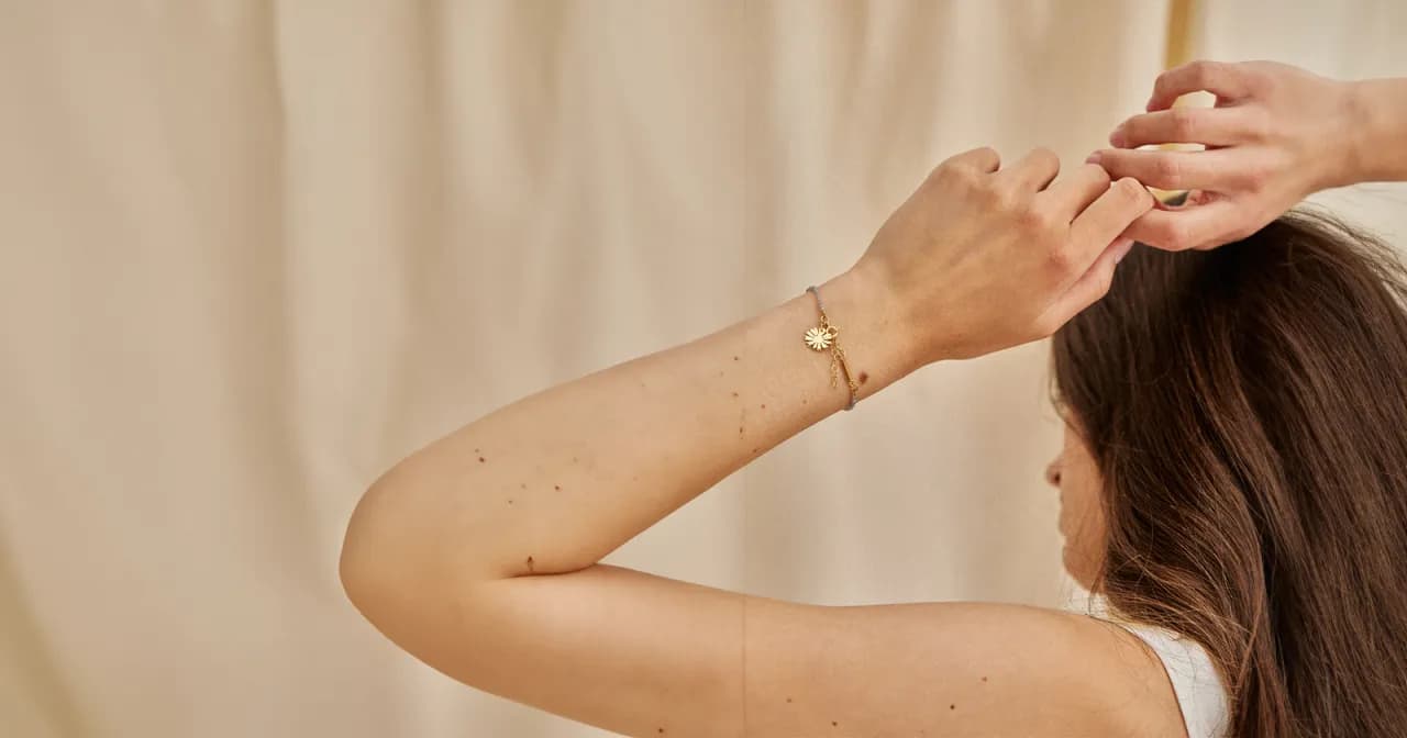 Jakie bransoletki są teraz modne? Odkryj najgorętsze trendy!