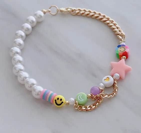 Jak się robi bransoletki z koralików - łatwe sposoby na piękne dzieła