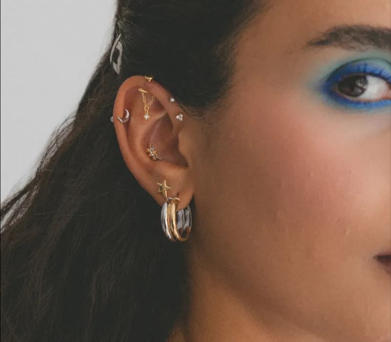 Czym przemywać kolczyk w uchu, aby uniknąć infekcji i podrażnień