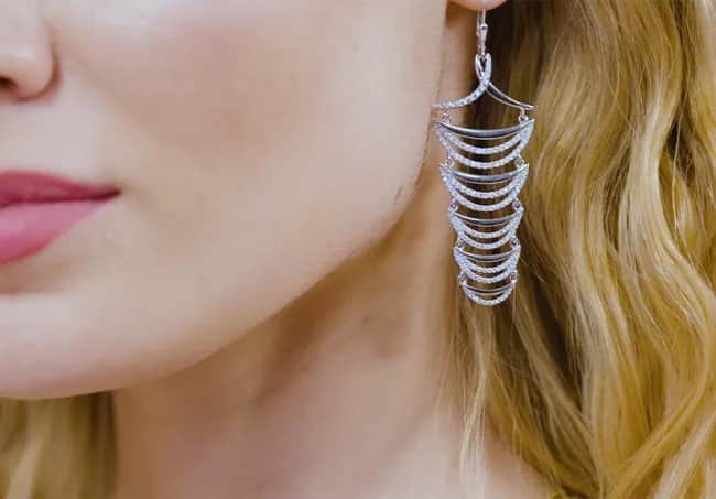 Jaka biżuteria na sylwestra? Oto błyskotliwe propozycje na imprezę